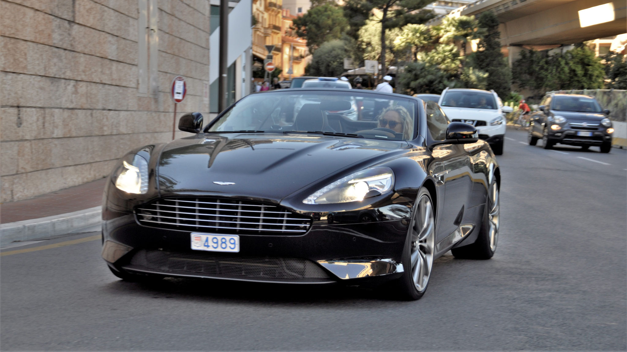 Aston Martin DB9 GT Volante - 4989 (MC)