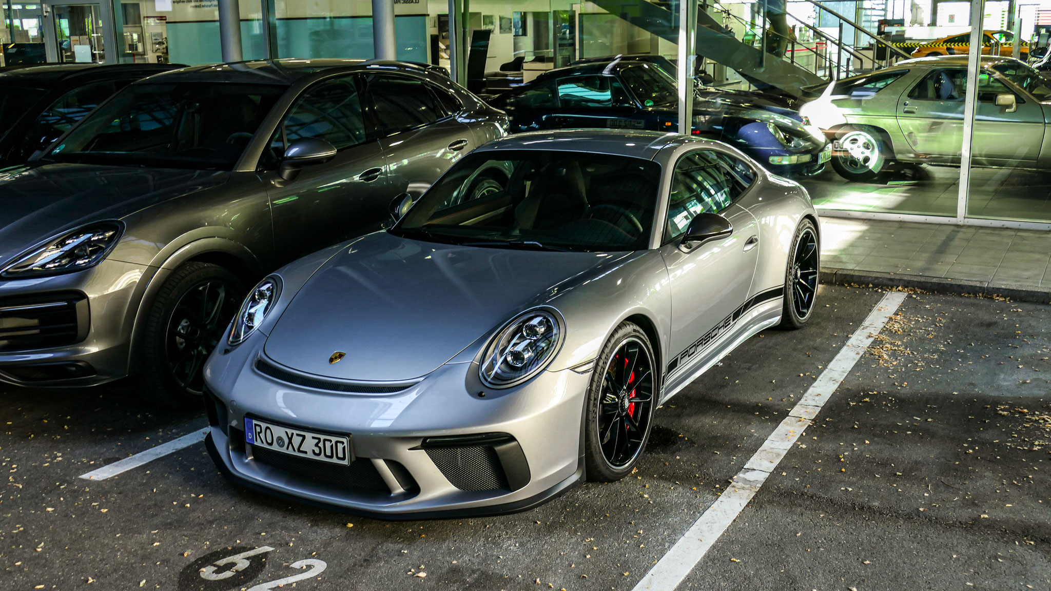 Porsche 991 GT3 Touring - RO-XZ300