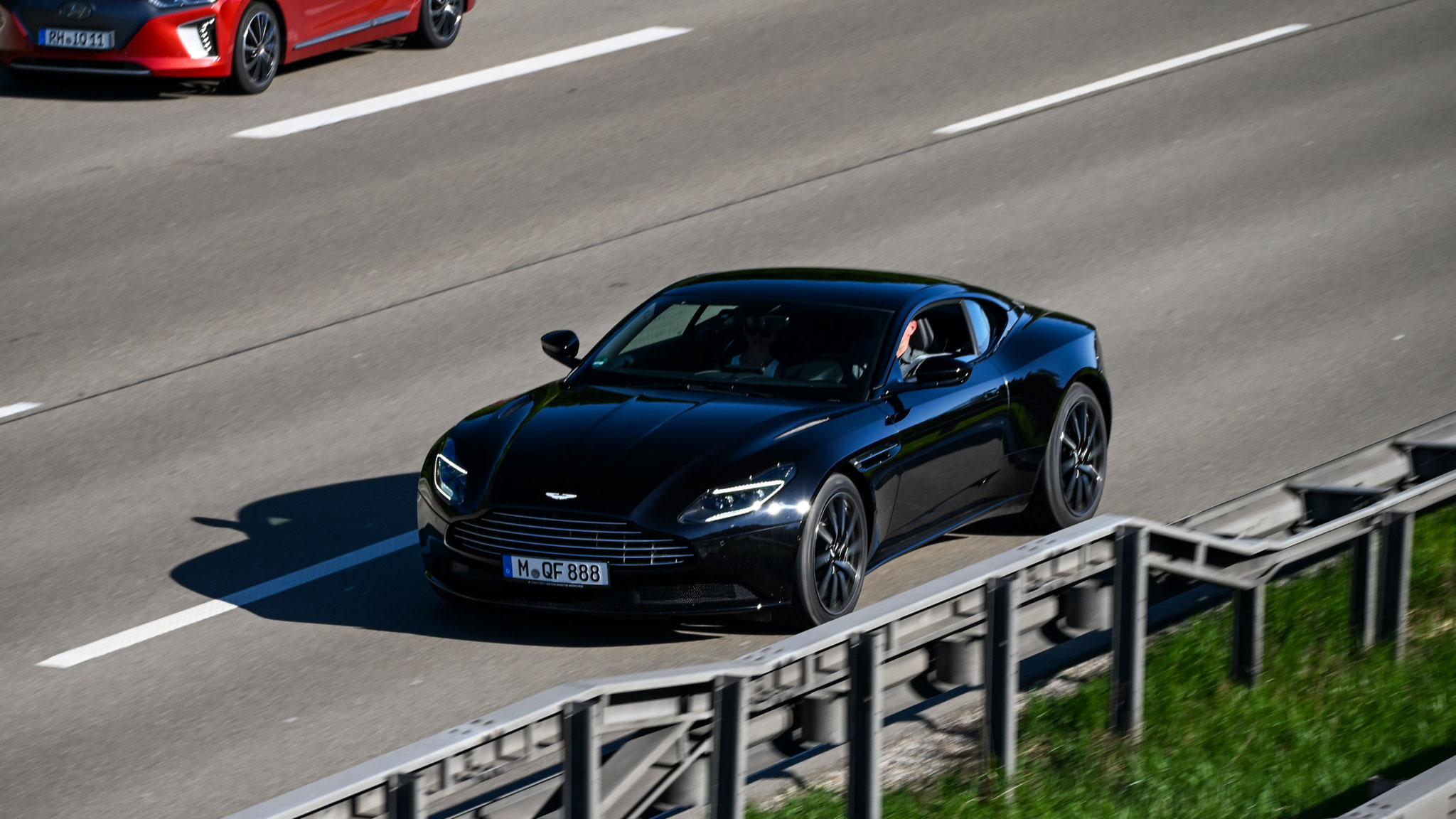 Aston Martin DB11 Volante - M-QF888