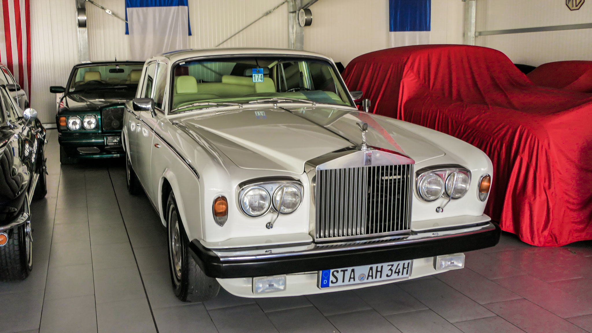 Rolls Royce Silver Shadow - STA-AH34H