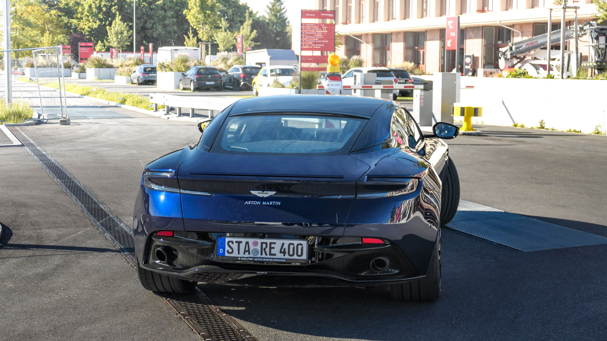 Aston Martin DB11 - STA-RE400