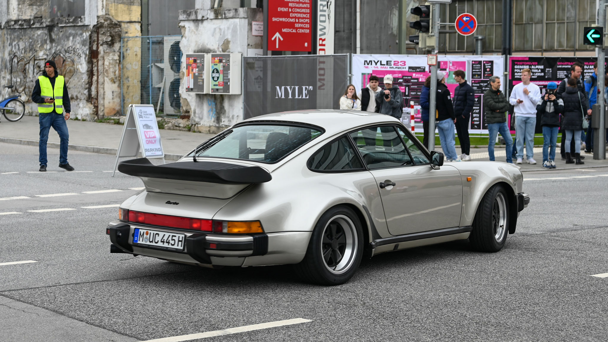 Porsche 930 Turbo - M-UC445H