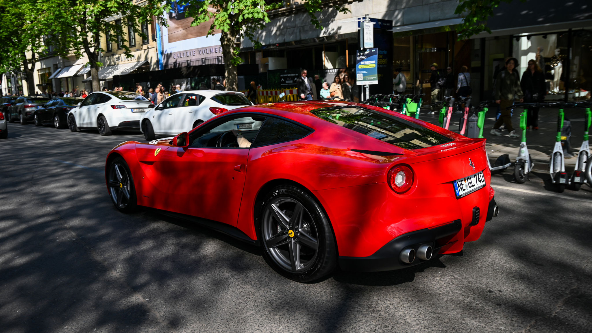 Ferrari F12 Berlinetta - NE-GL740