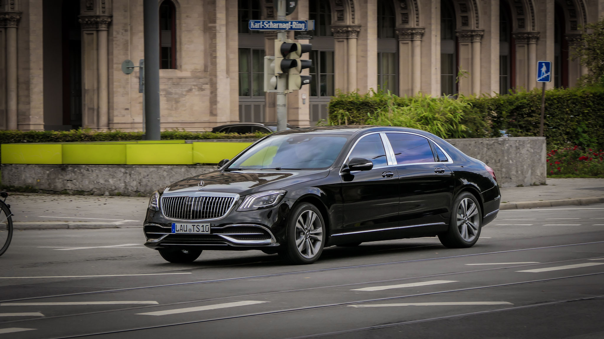 Mercedes Maybach S560 - LAU-TS10