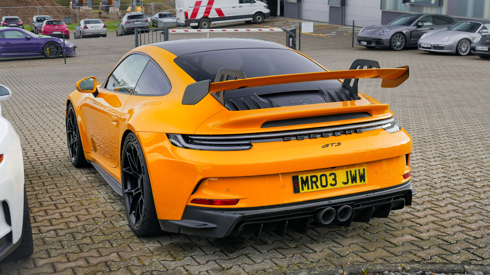 Porsche 992 GT3 - MR03JWW (GB)