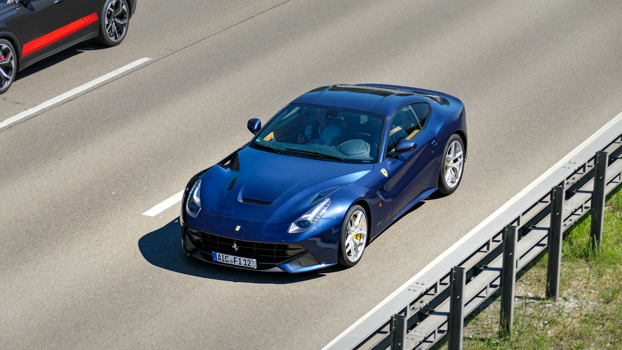 Ferrari F12 Berlinetta - AIC-FI12