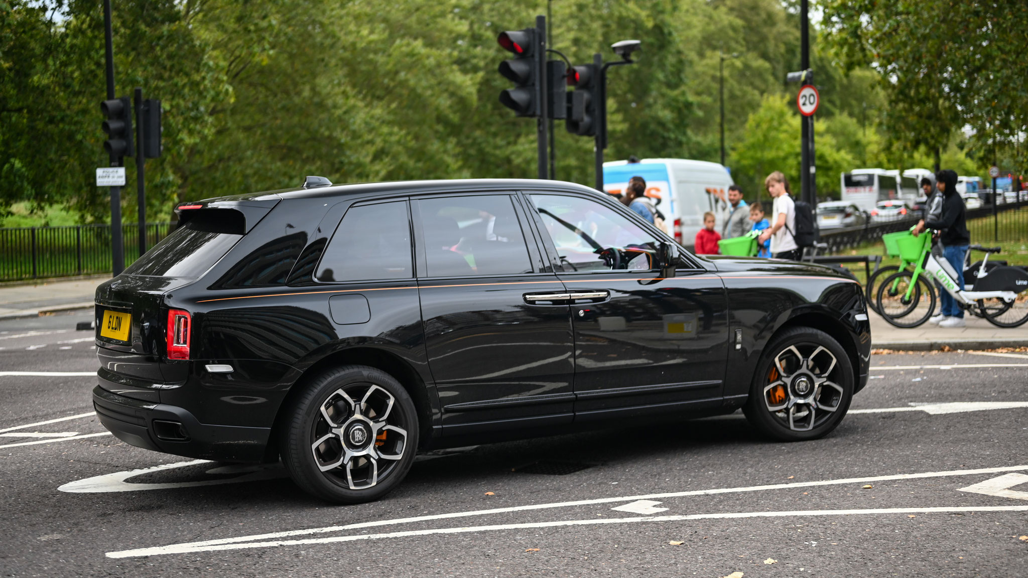 Rolls Royce Cullinan - 6LDN (GB)
