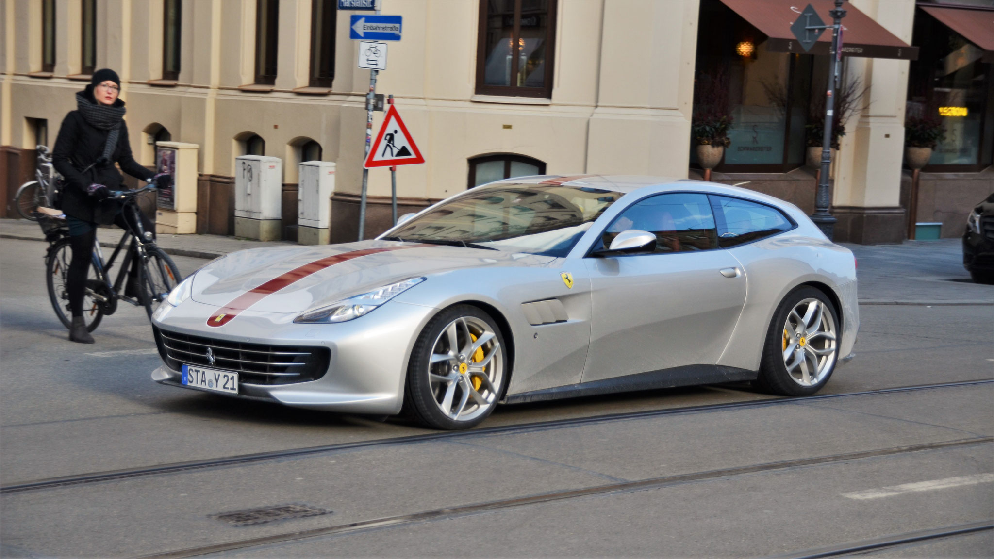 Ferrari GTC4 Lusso - STA-Y21
