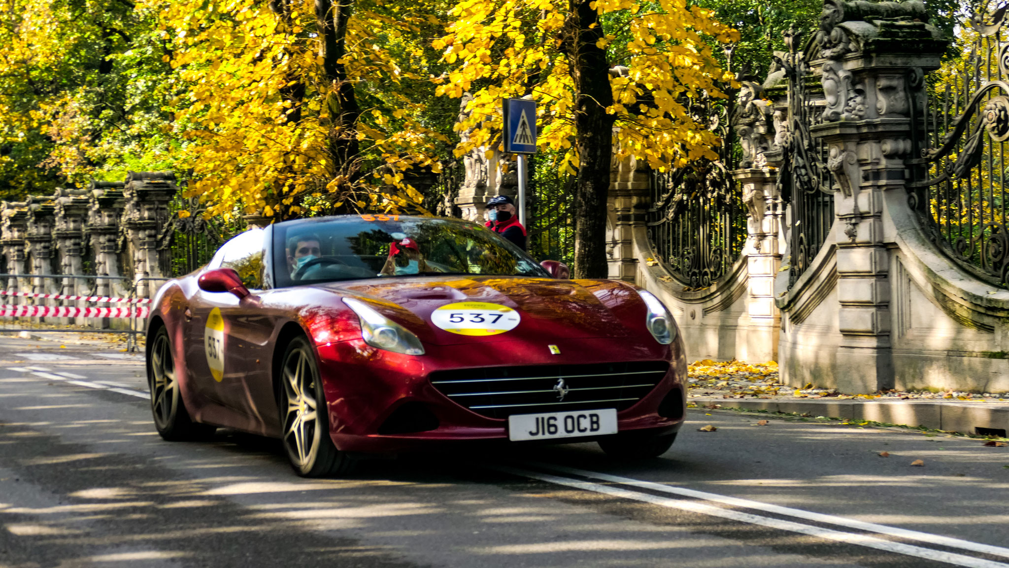 Ferrari California T - J16OCB (GB)