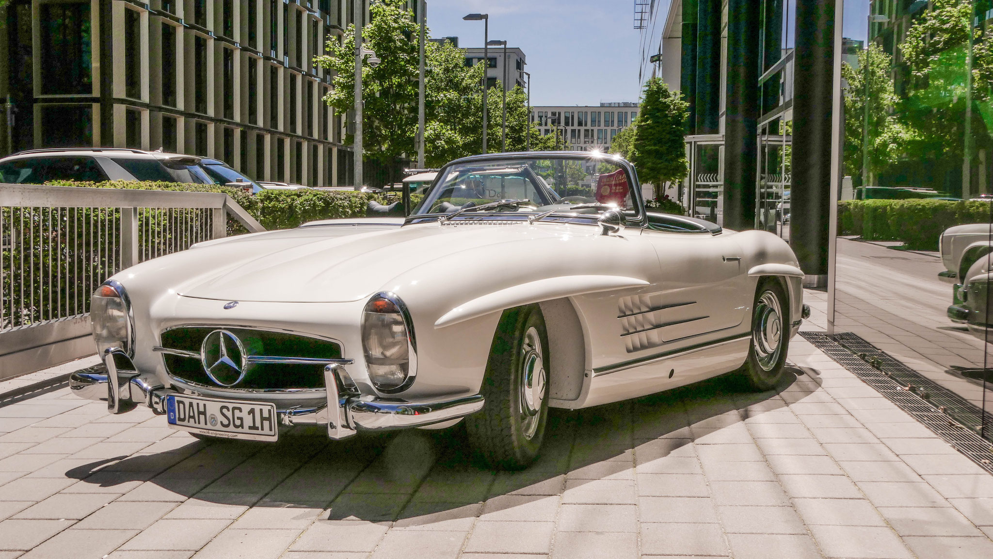 Mercedes 300SL Roadster - DAH-SG1H