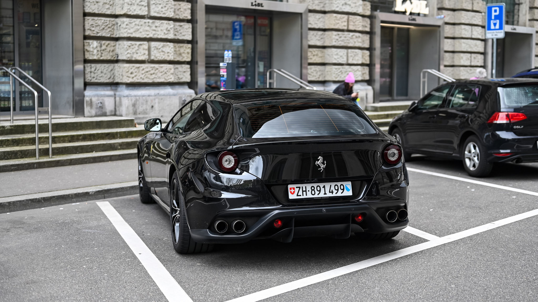 Ferrari FF - ZH891499 (CH)