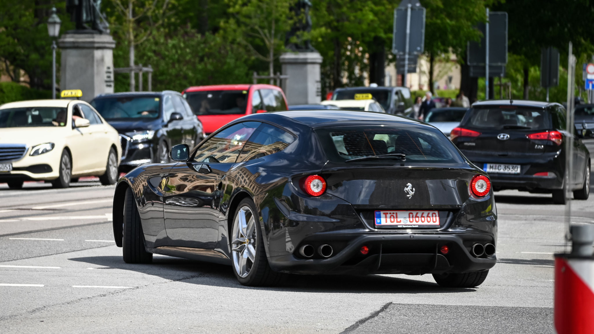 Ferrari FF - TÖL-06660