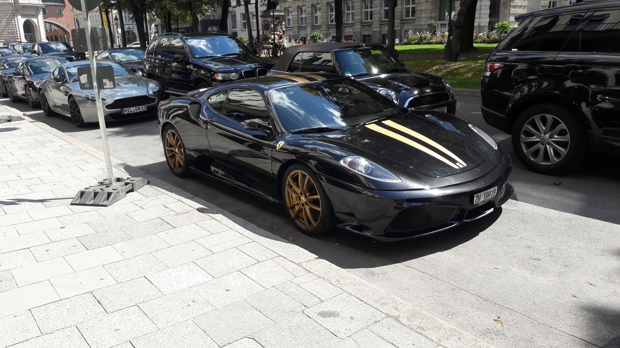 Ferrari 430 Scuderia - ZH10019 (CH)