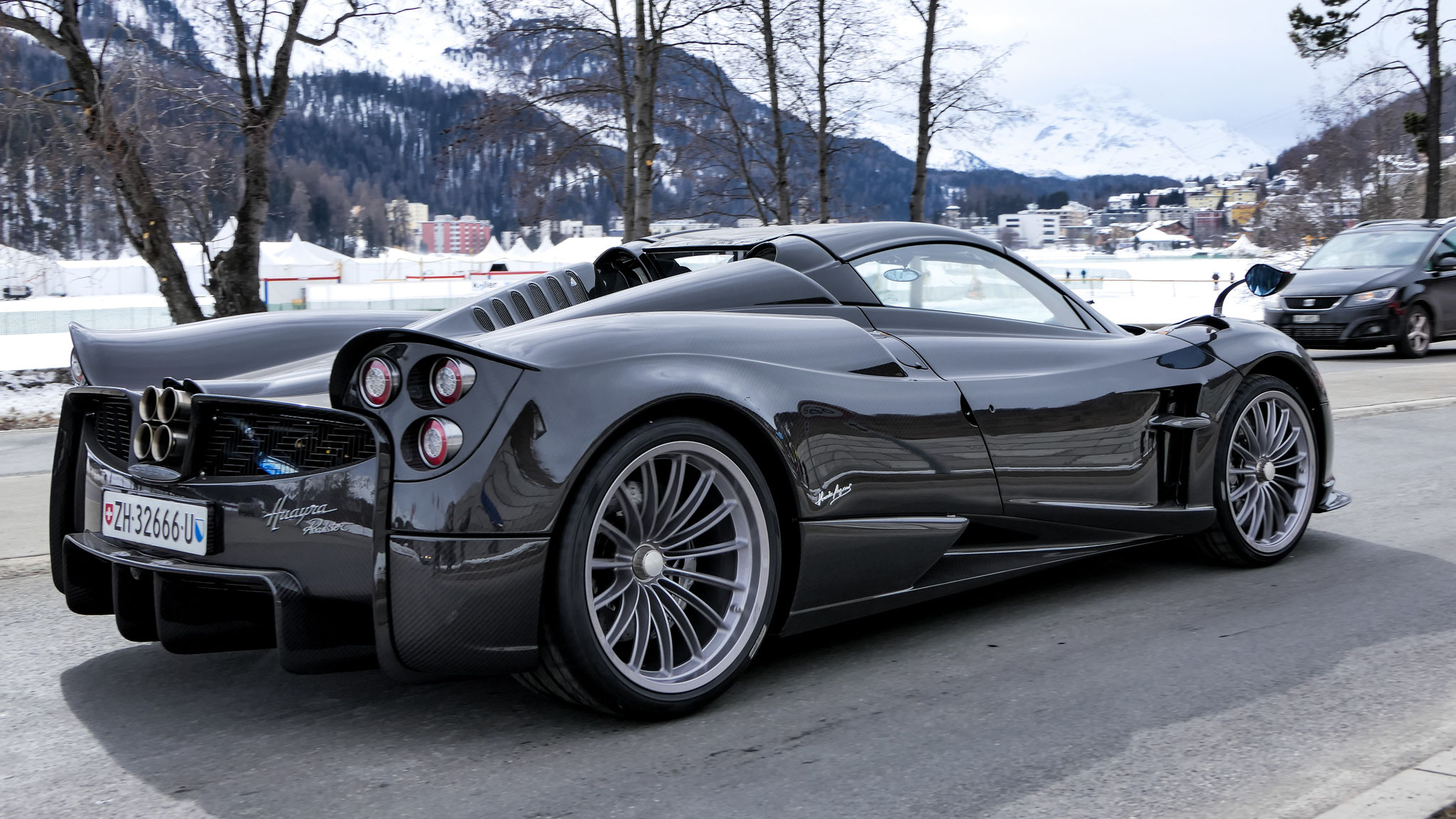 Pagani Huayra Roadster - ZH32666U (CH)