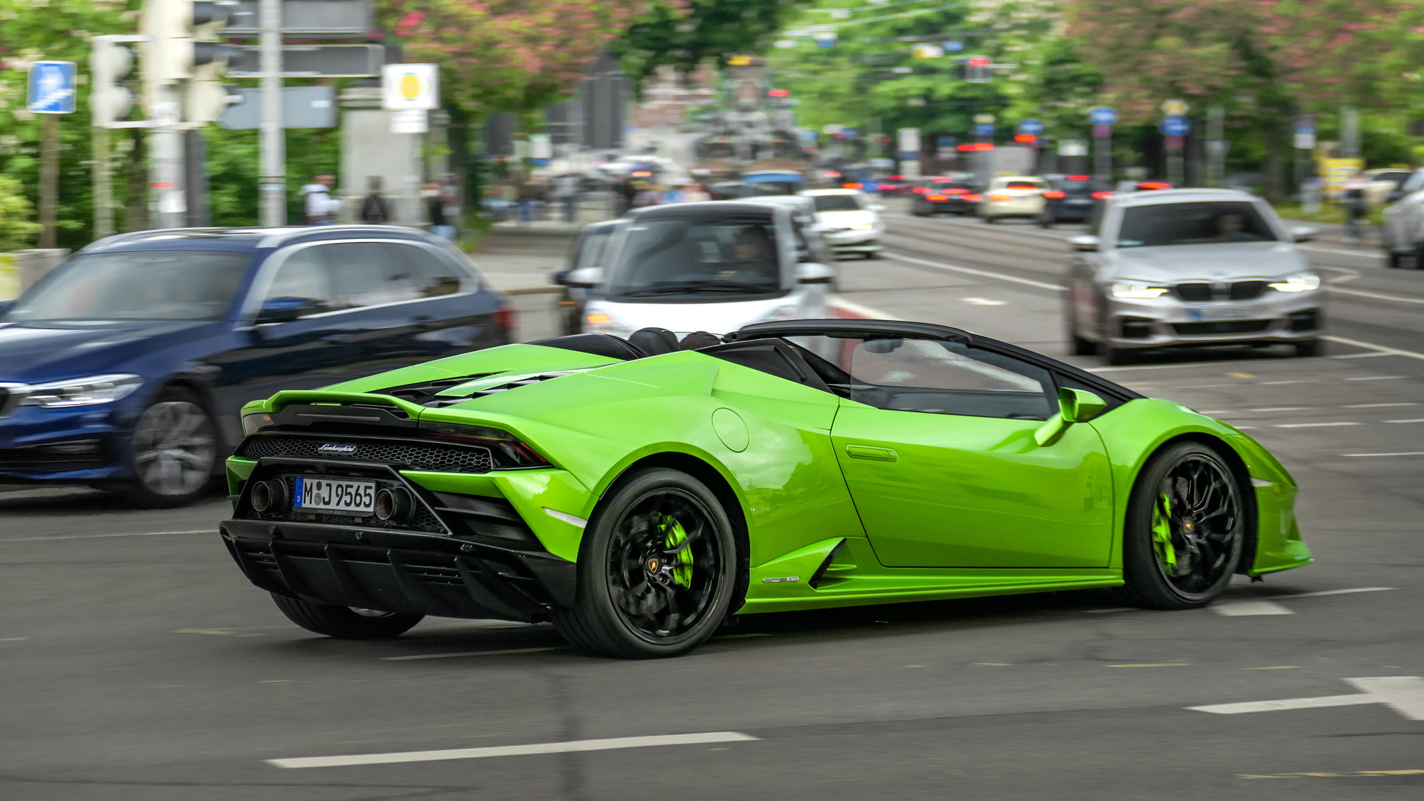 Lamborghini Huracan Evo Spyder - M-J9565