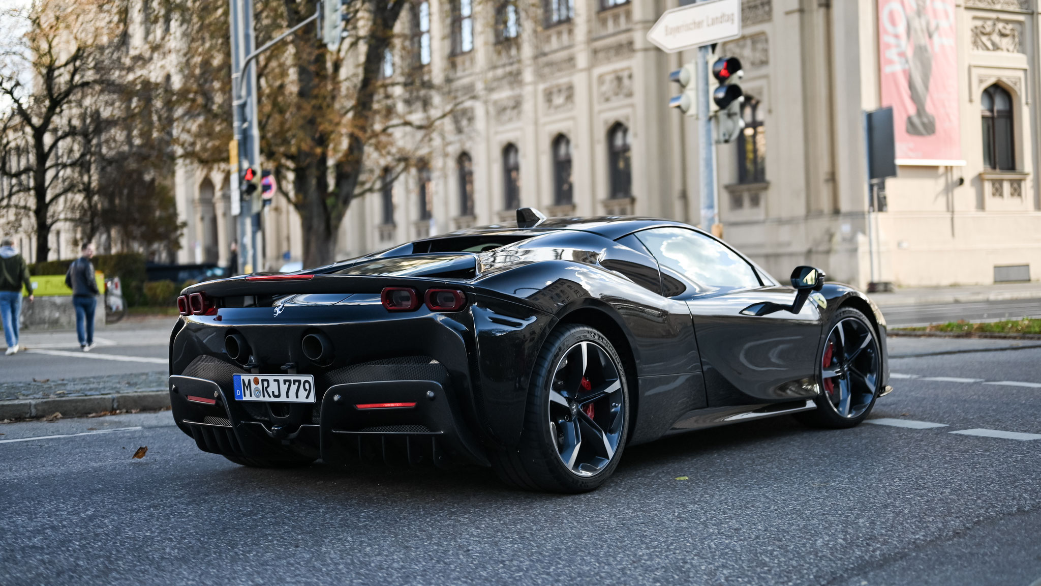 Ferrari SF90 Stradale - M-RJ779