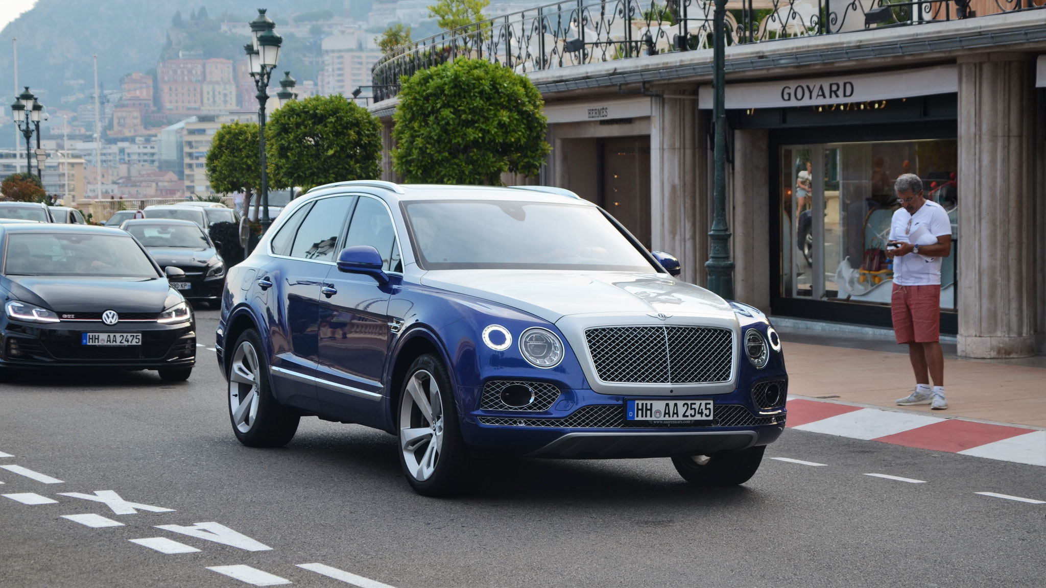 Bentley Bentayga - HH-AA2545 