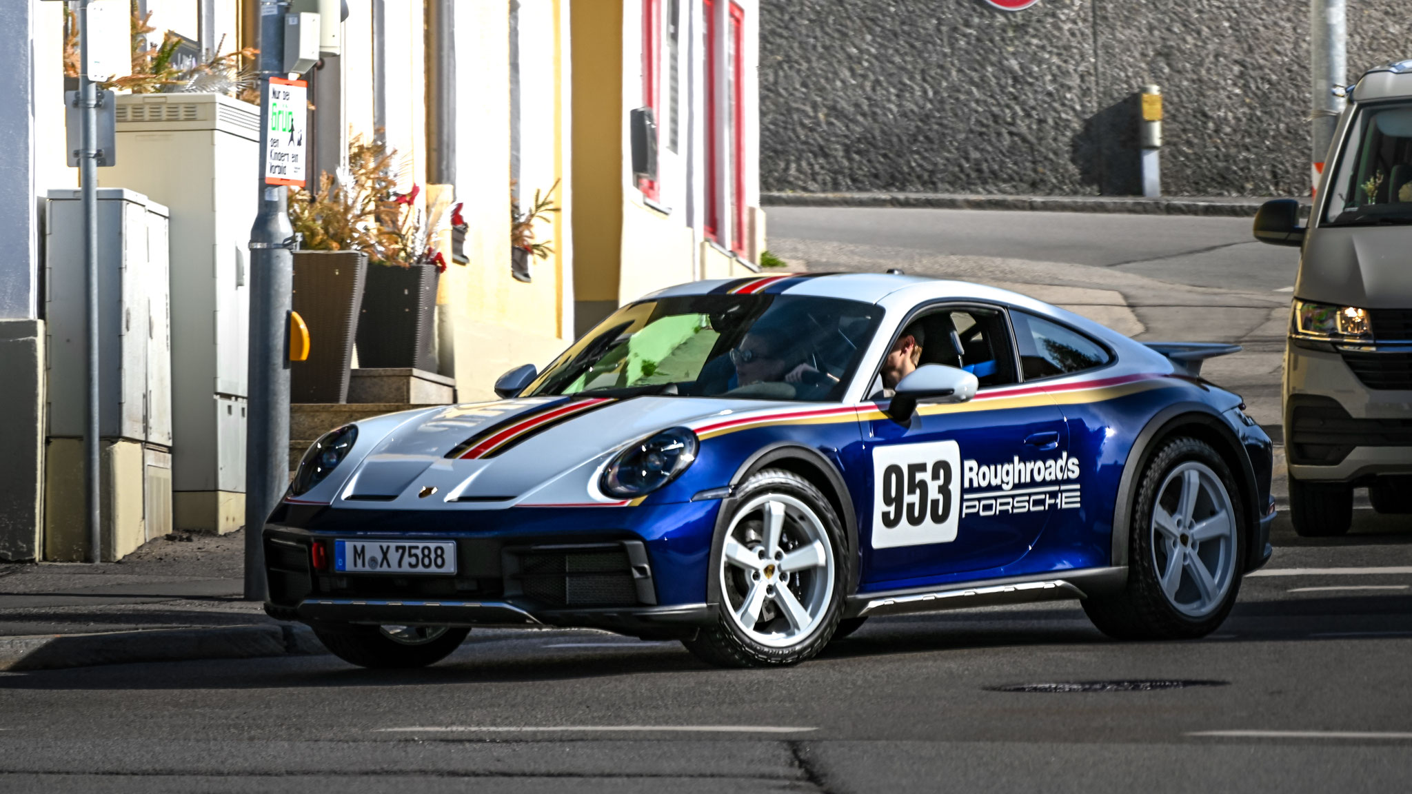 Porsche 911 Dakar - M-X7588