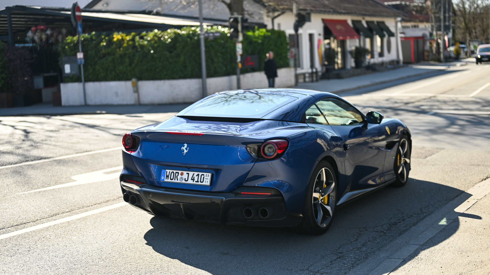 Ferrari Portofino - WOR-J410