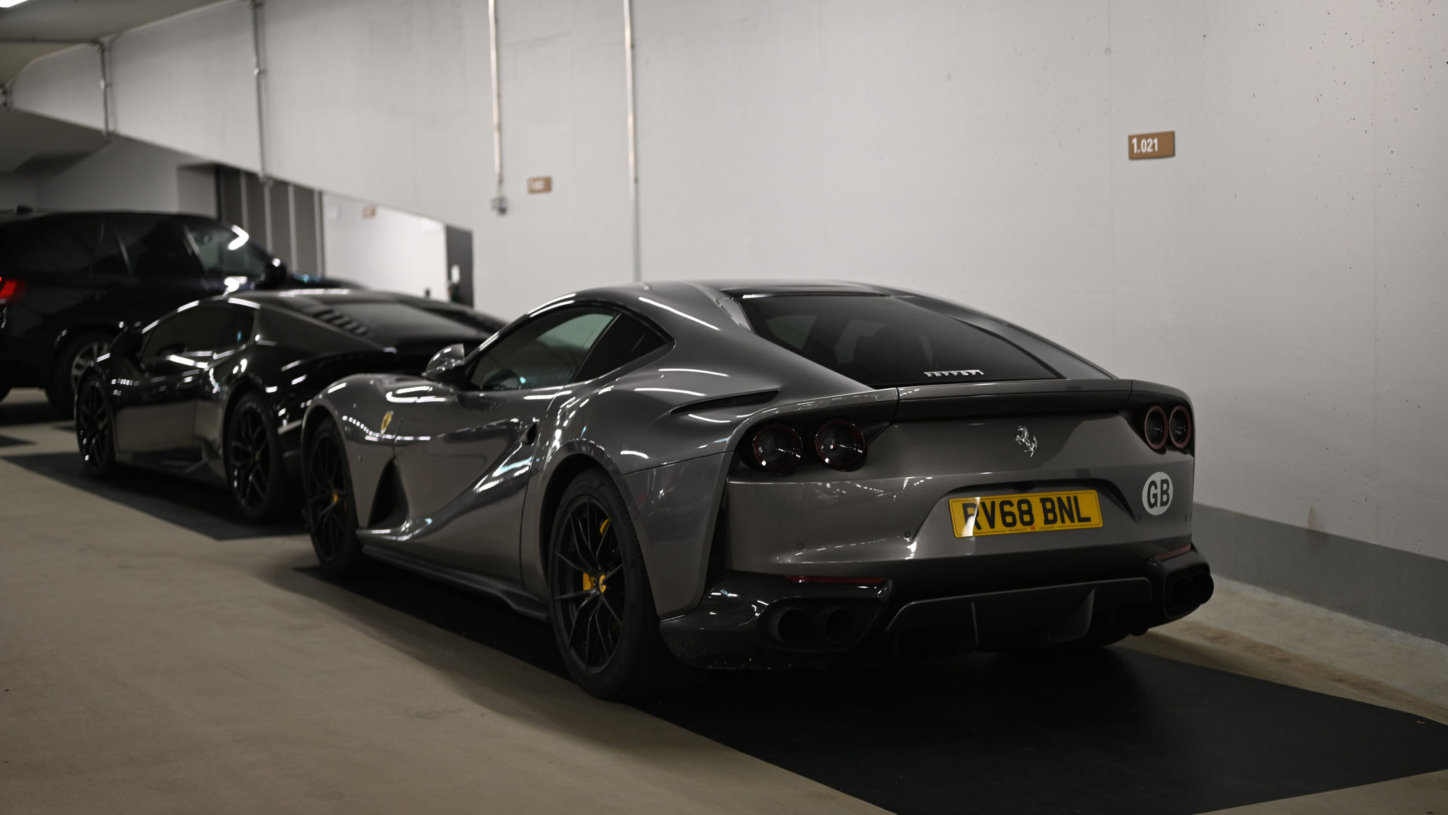 Ferrari 812 Superfast - RV68BNL (GB)