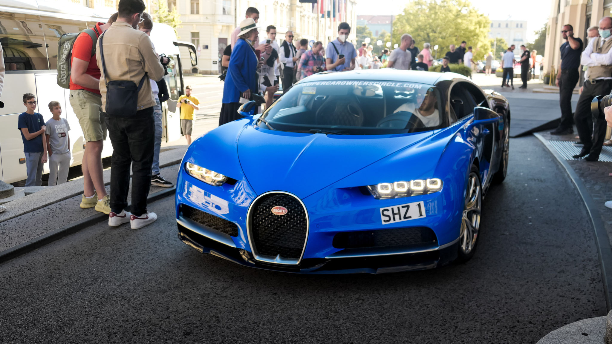 Bugatti Chiron - SHZ1 (GB)