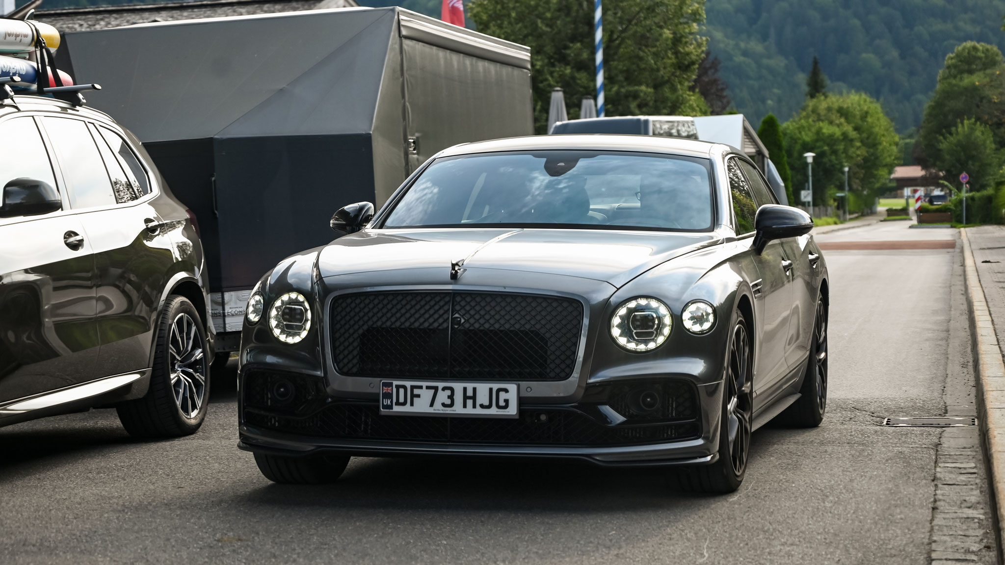 Bentley Flying Spur - DF73HJG (GB)