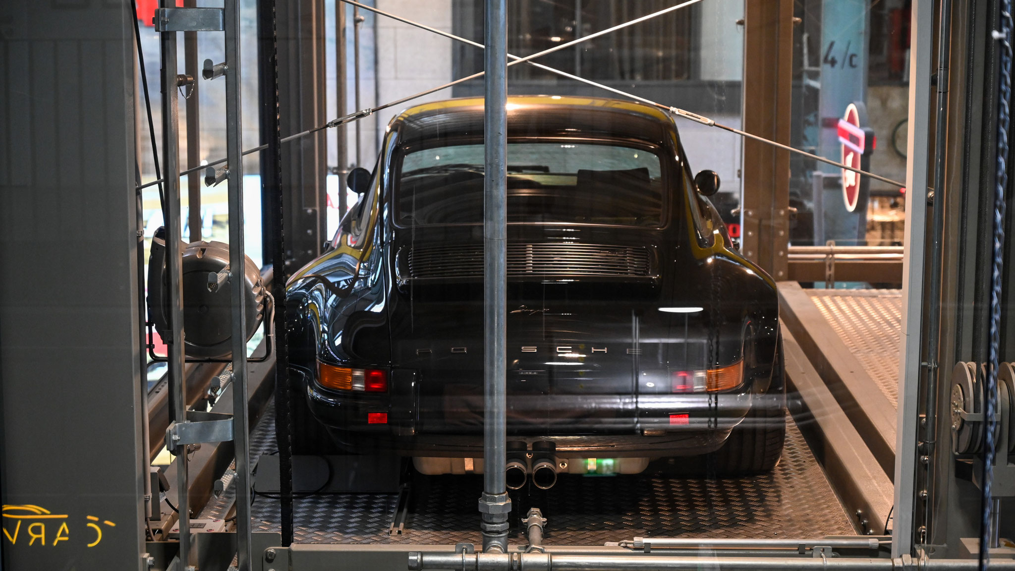 Singer Porsche 911 - OL-TE911