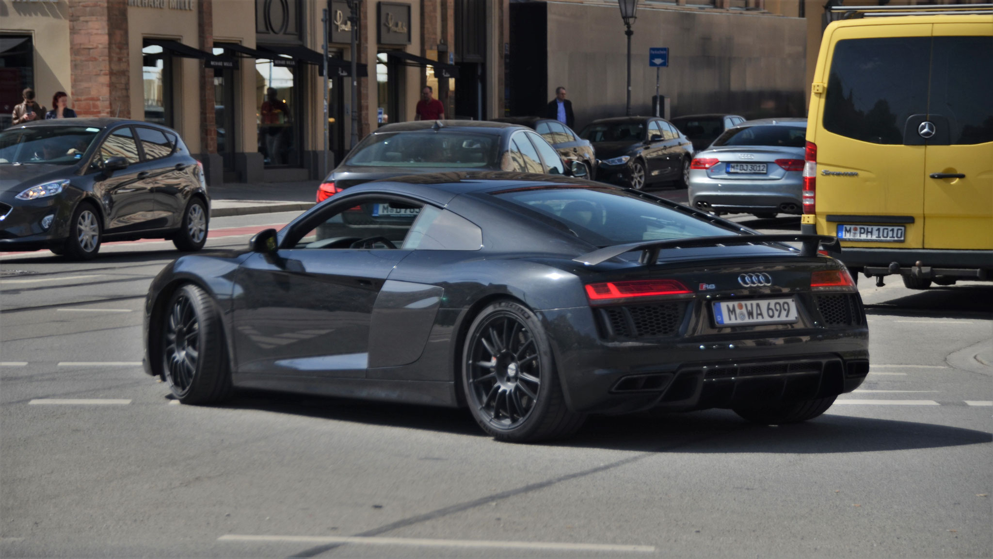 Audi R8 V10 - M-WA699