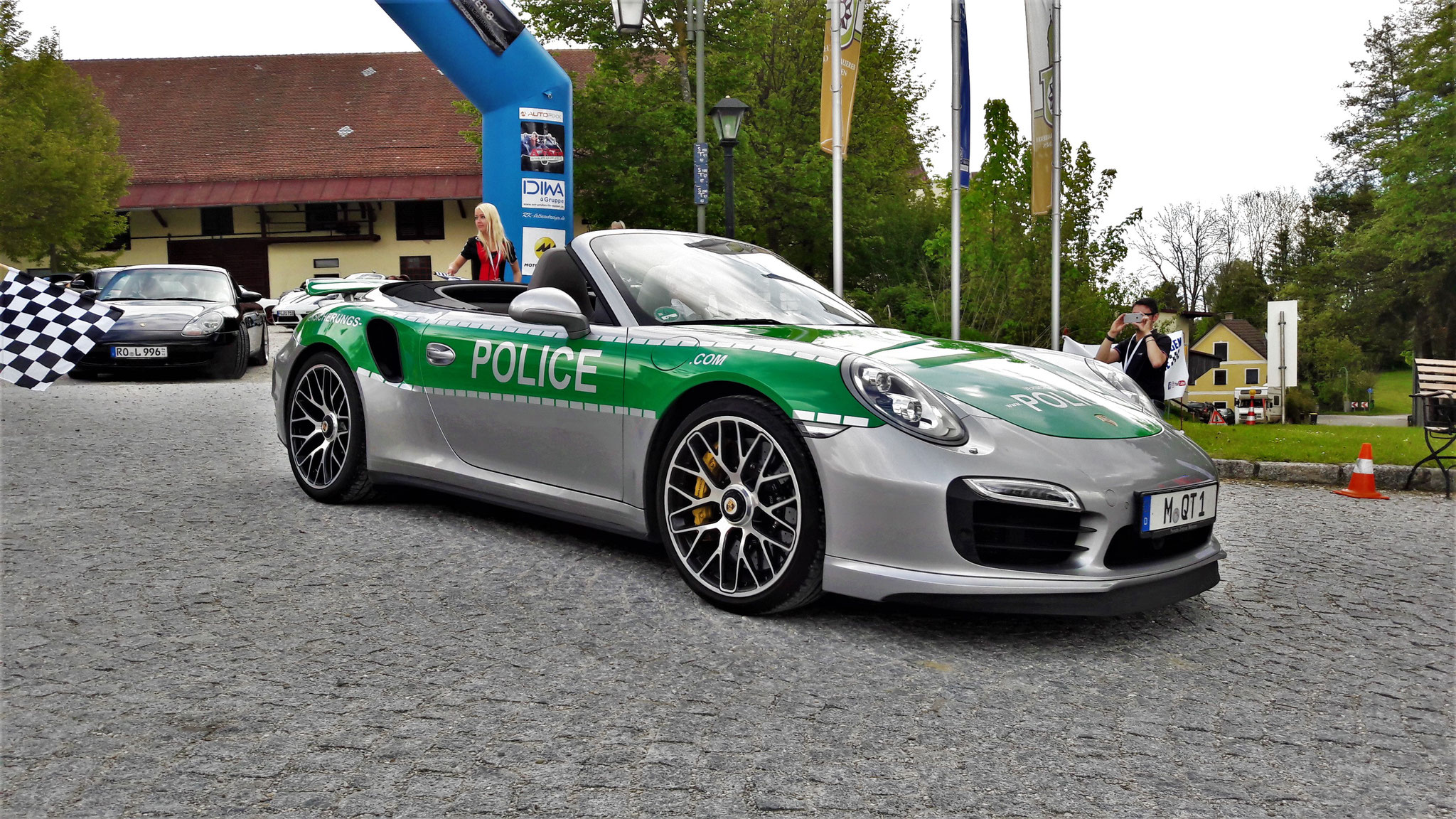 Porsche 911 Turbo S - M-QT1