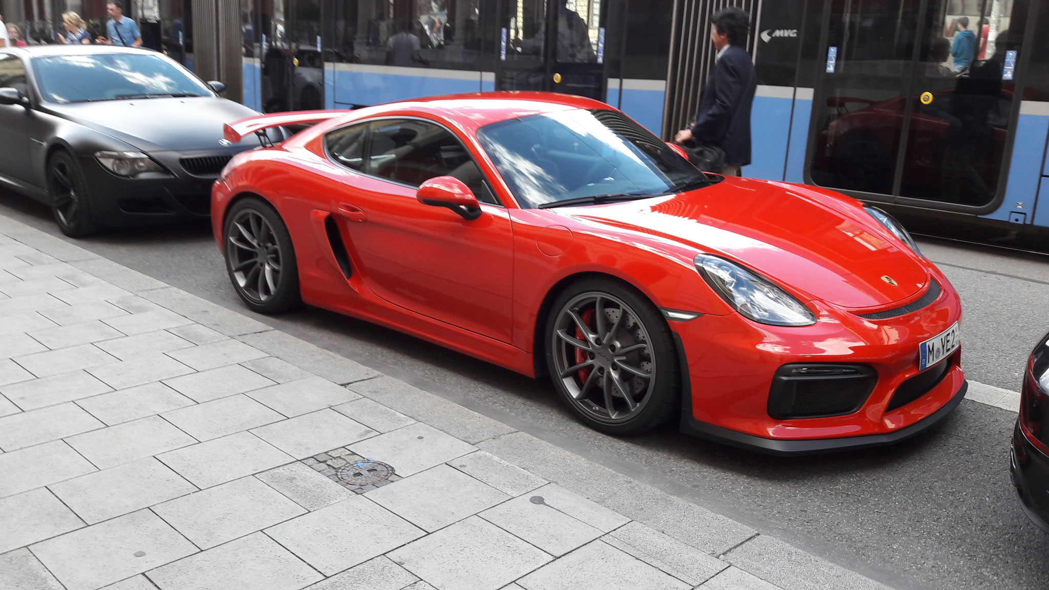 Porsche Cayman GT4 - M-YE2