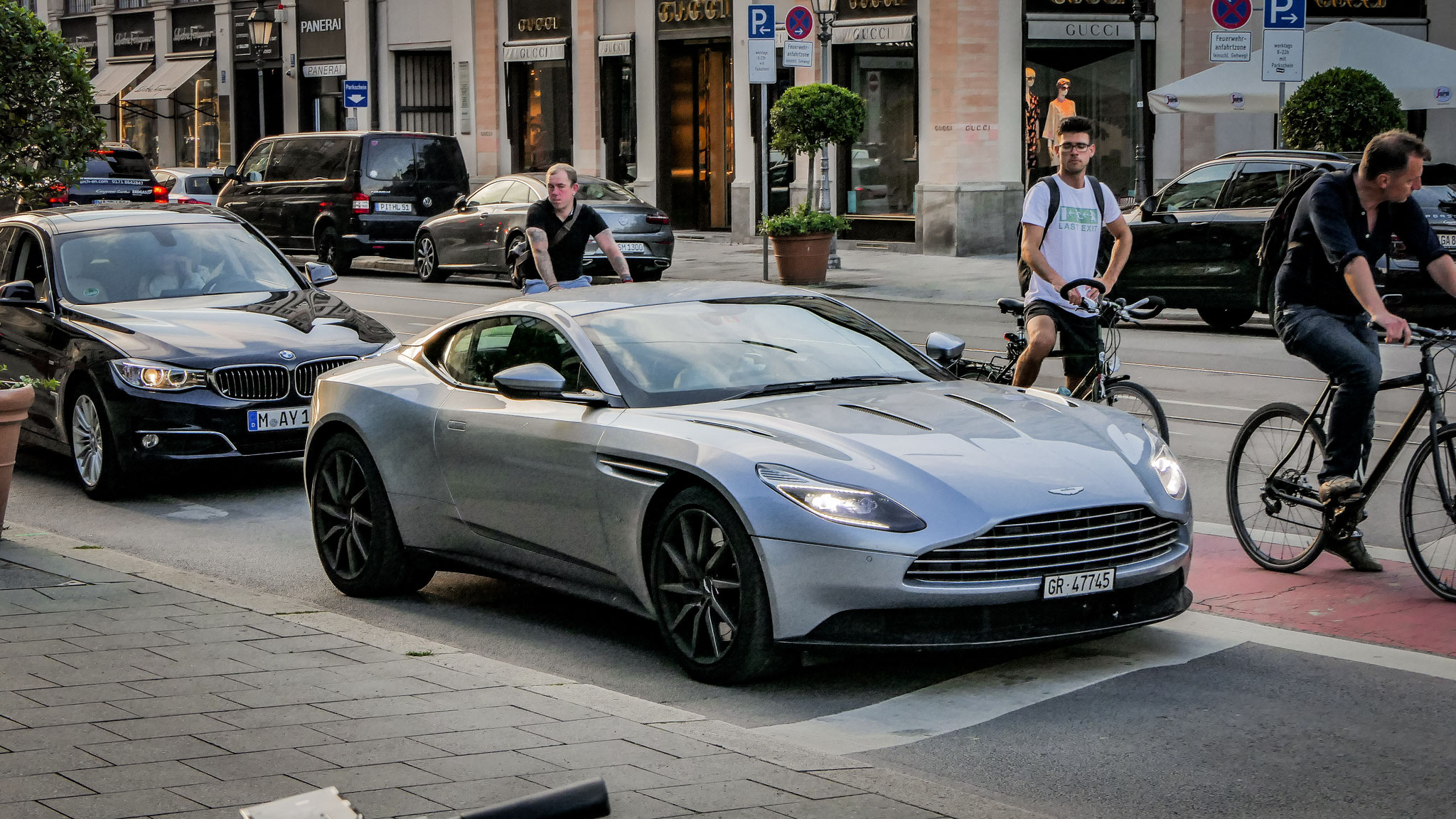 Aston Martin DB11 - GR47745 (CH)