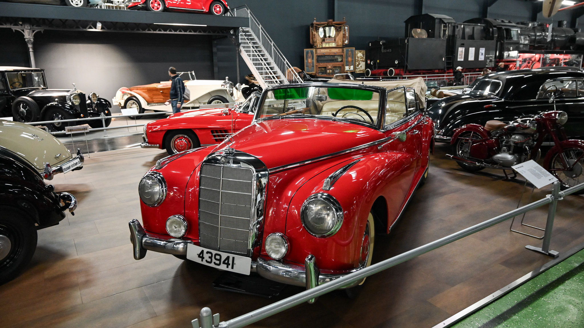 Mercedes 300 S - 43941 (GB)