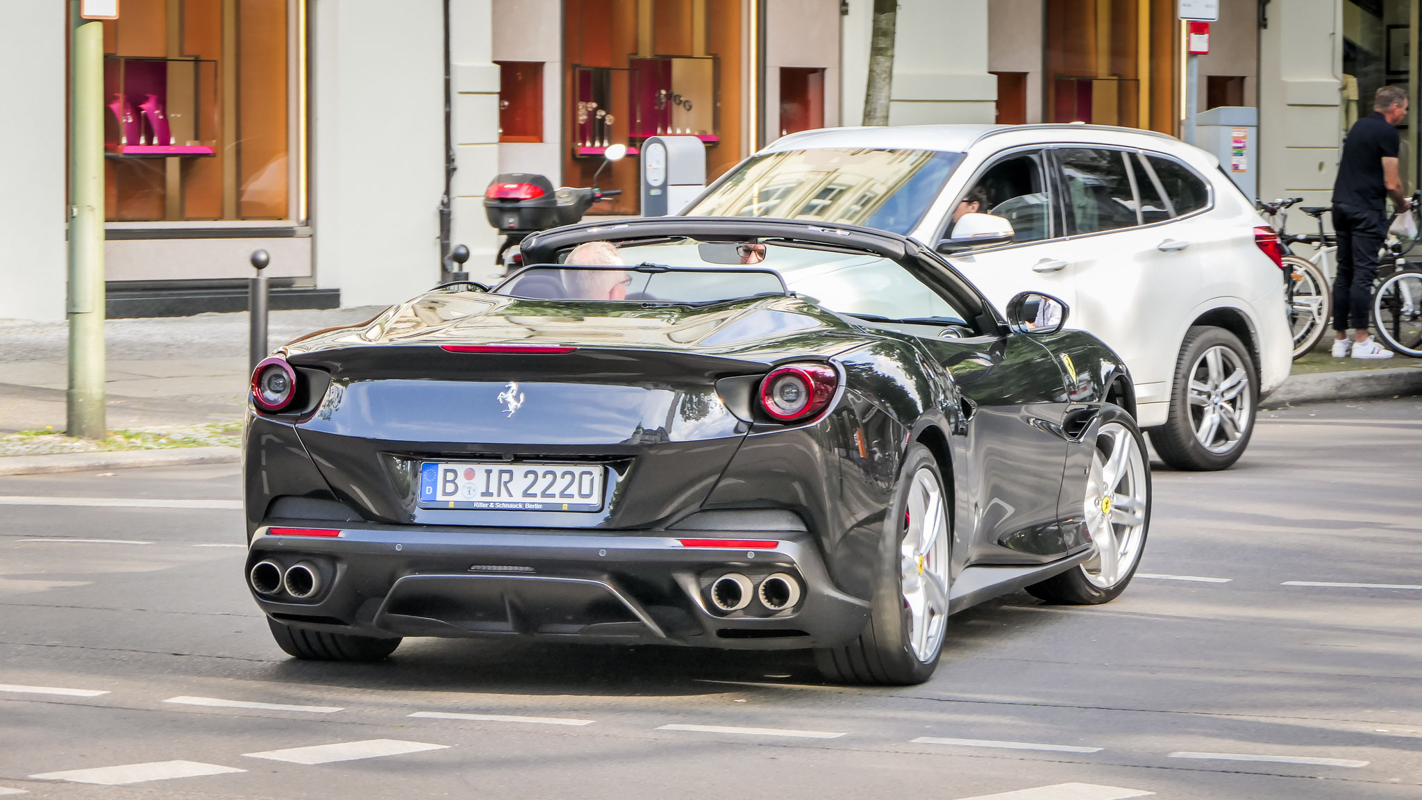 Ferrari Portofino - B-IR-2220