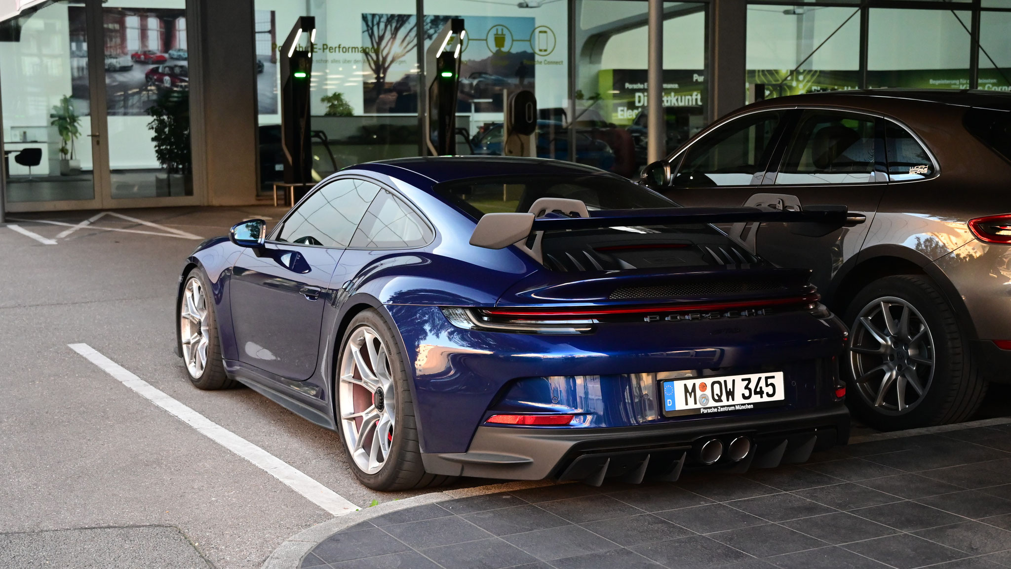 Porsche 992 GT3 - M-QW345
