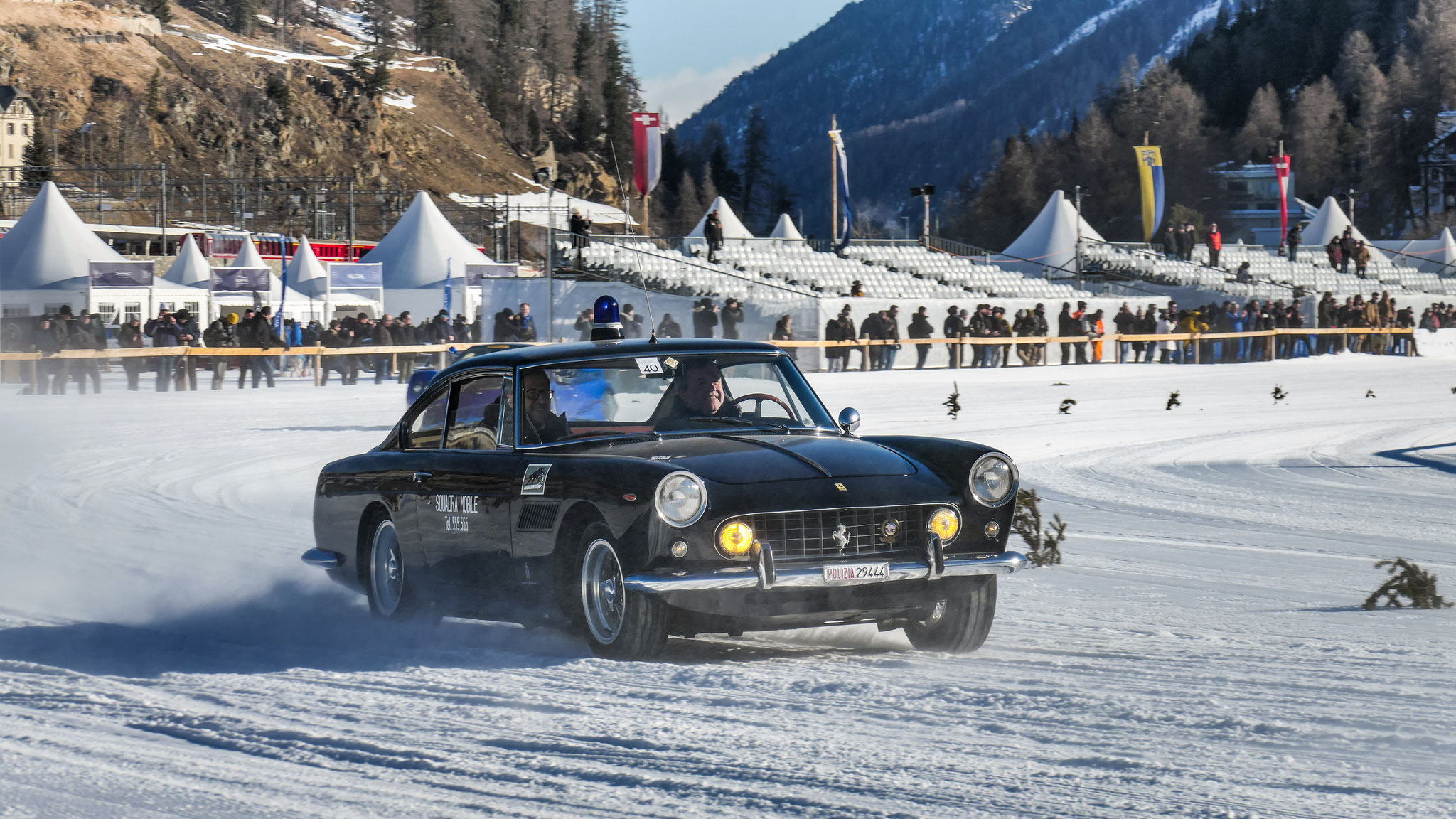 Ferrari 250 GTE 2+2 - POLIZIA29444 (ITA)
