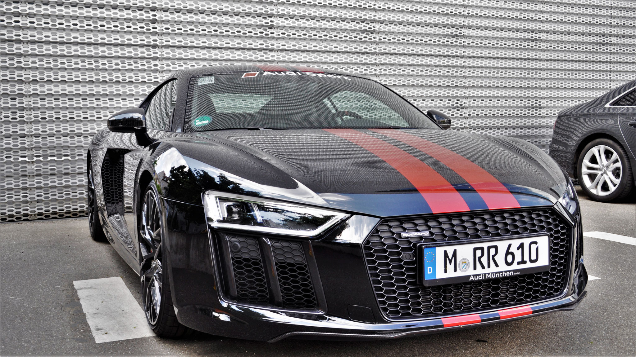Audi R8 V10 - M-RR610