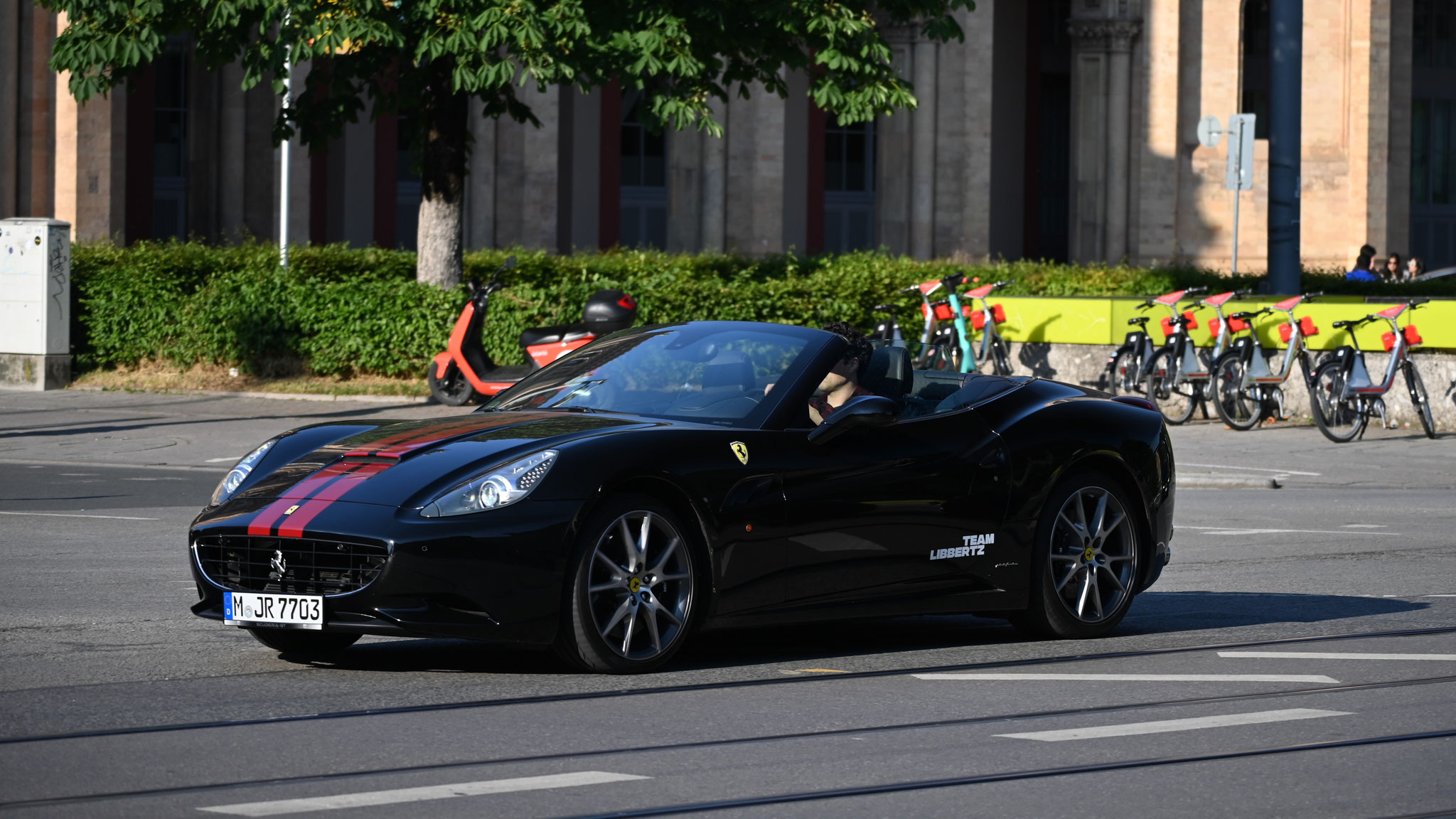 Ferrari California - M-JR7703