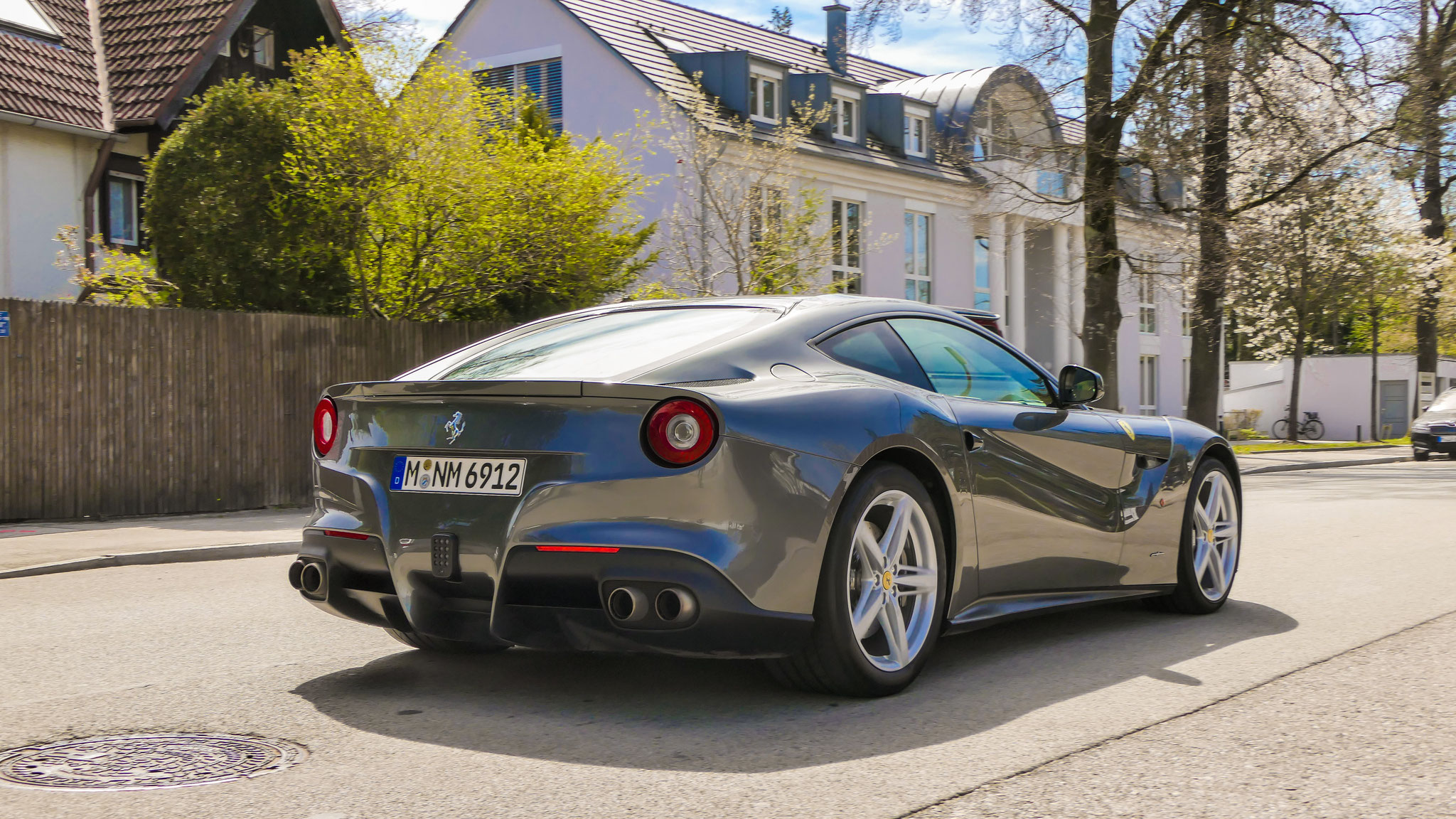 Ferrari F12 Berlinetta - M-NM6912