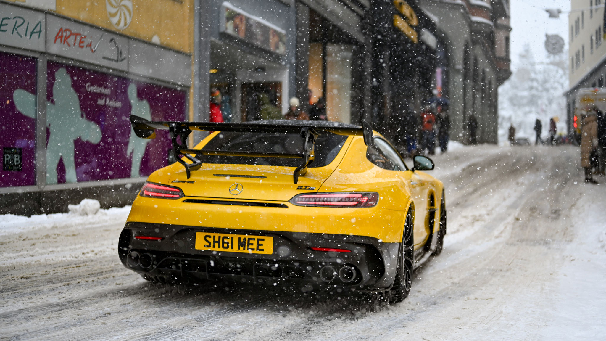 Mercedes-AMG GT Black Series - SH61MEE (GB)
