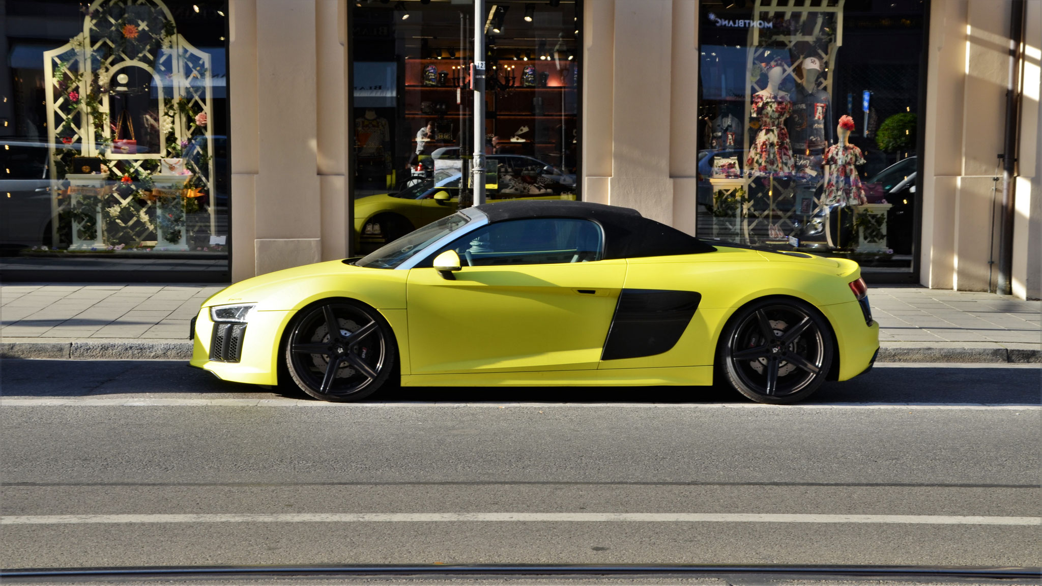 Audi R8 V10 Spyder - M-FT1116