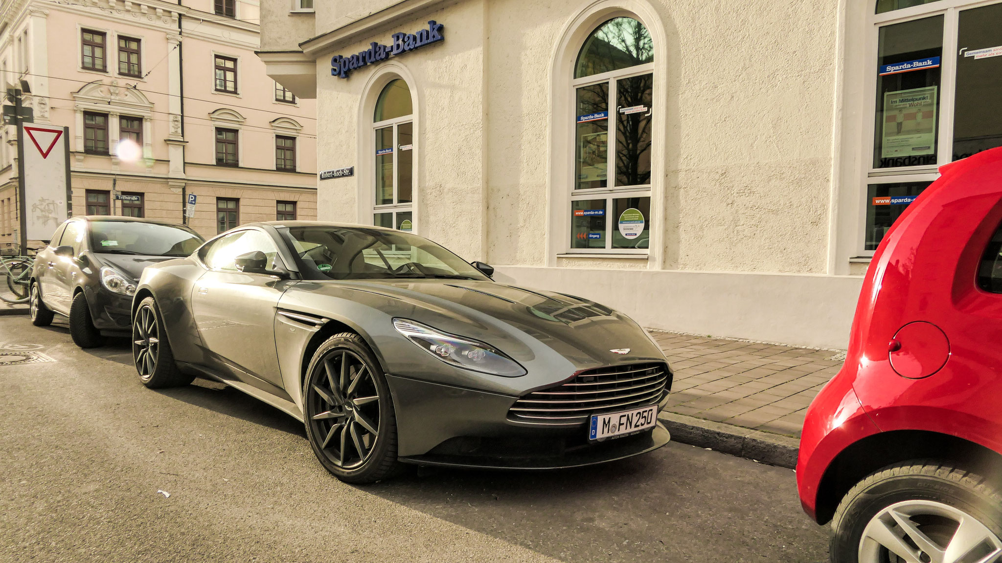 Aston Martin DB11 - M-FN250