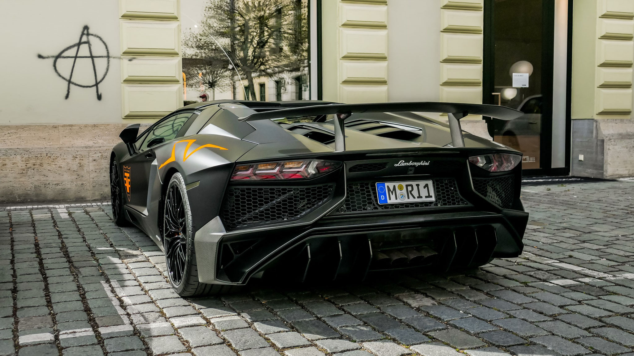 Lamborghini Aventador LP-750-4 SV Roadster - M-RI1