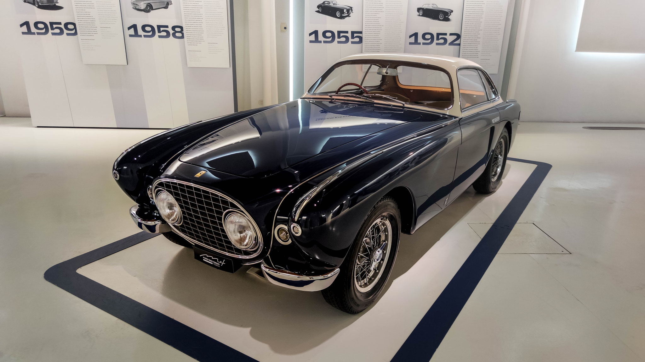 Ferrari 212 Inter Coupe Vignale (Museo Enzo Ferrari)
