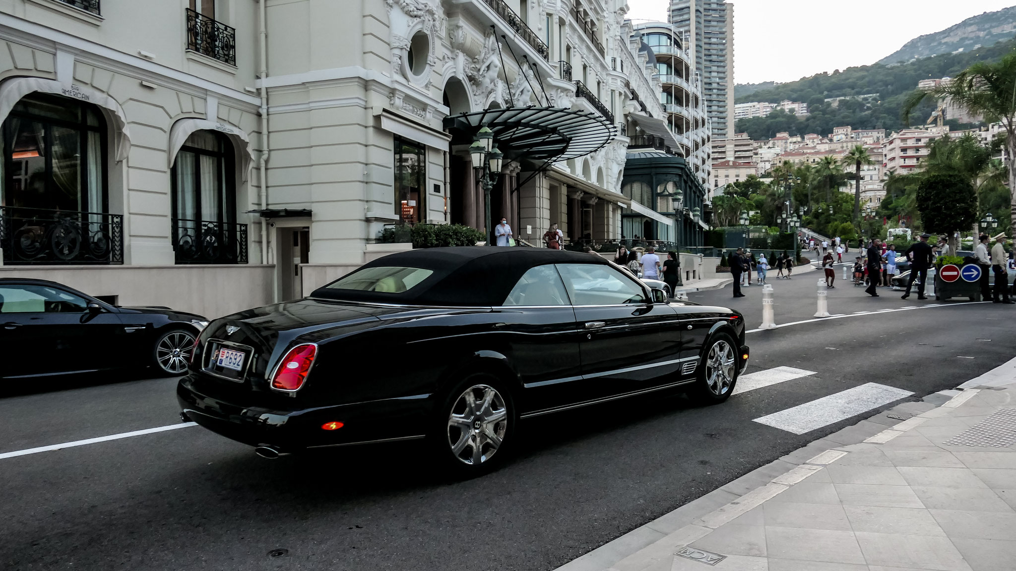 Bentley Azure - R692 (MC)
