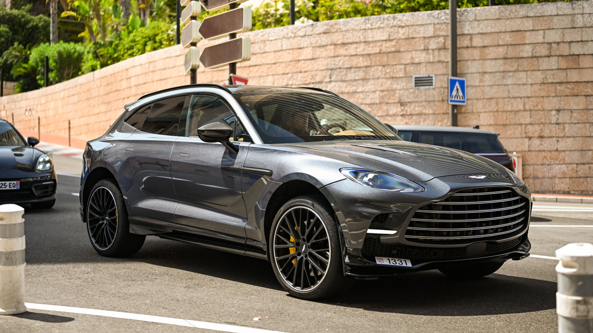 Aston Martin DBX 707 - 1331 (MC)