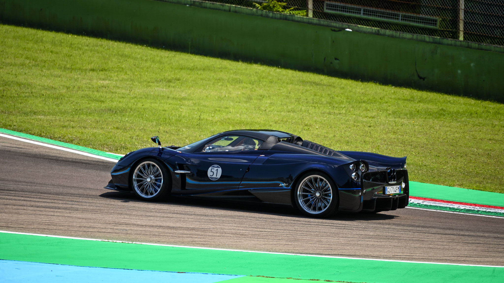 Pagani Huayra Roadster - GJ714FM (ITA)