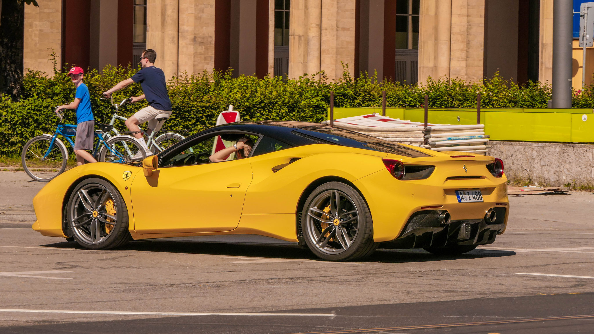 Ferrari 488 Spider - A-U488