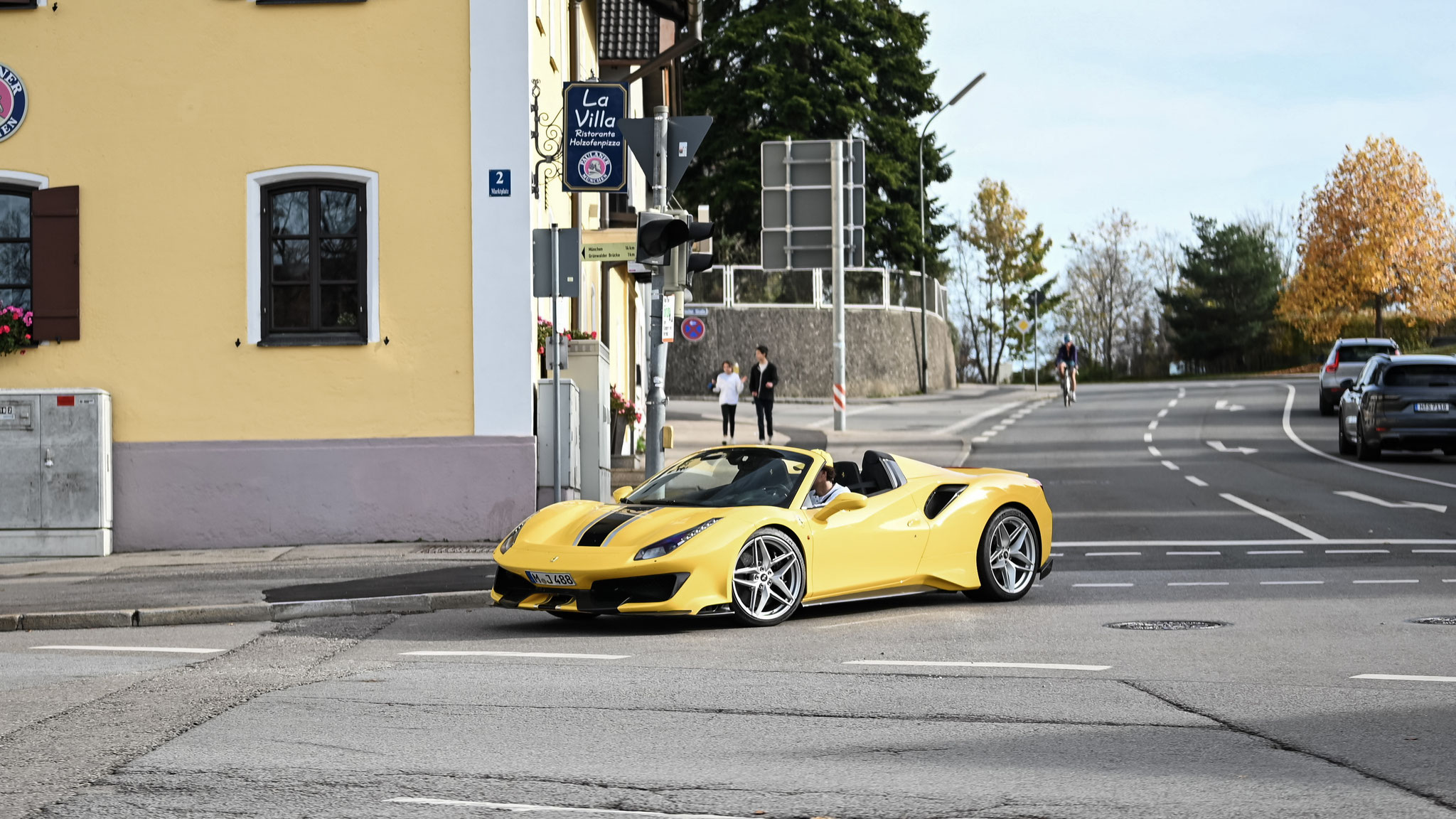 Ferrari 488 Pista Spider - M-J488