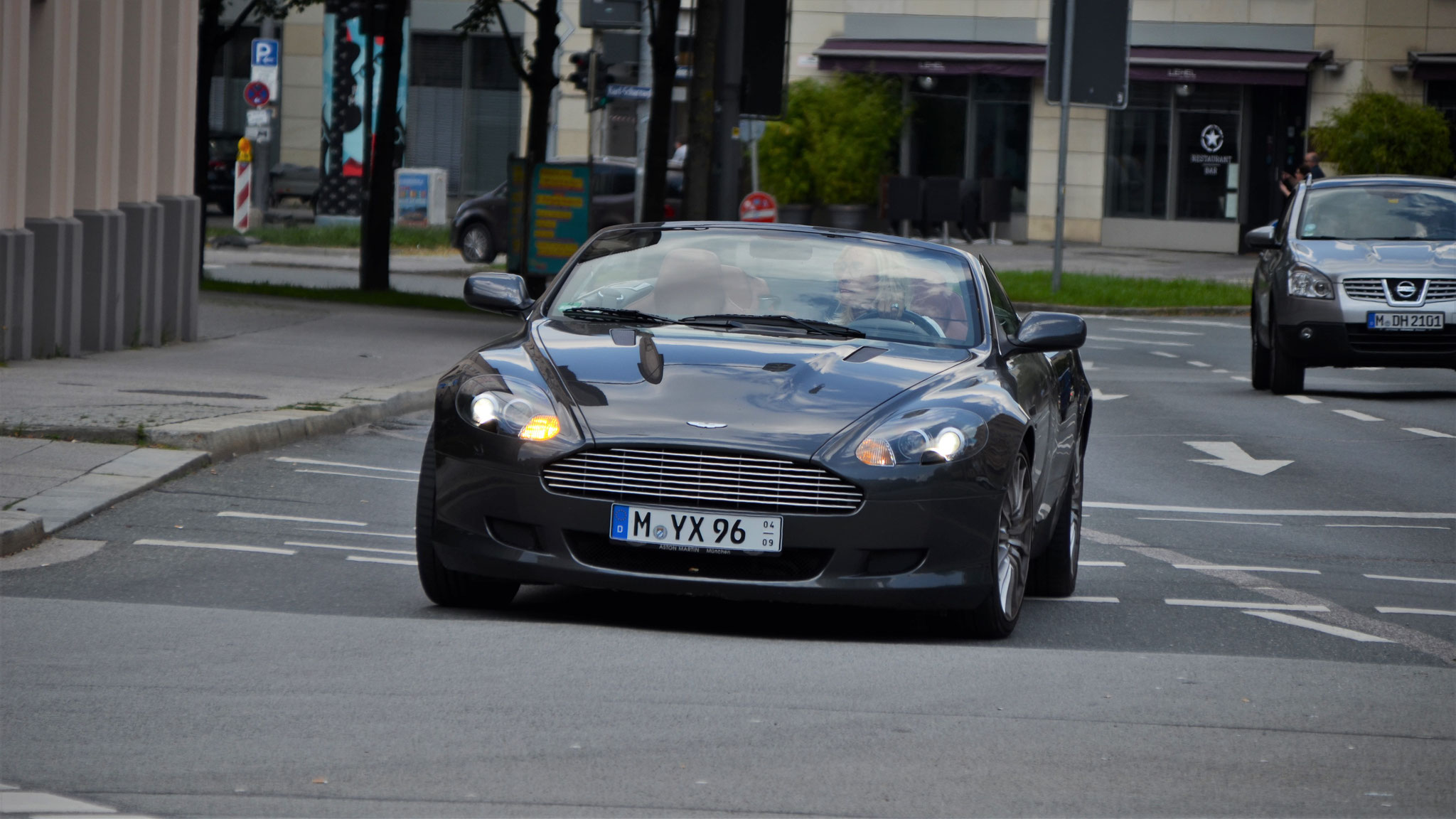 Aston Martin DB9 Volante - M-XY96