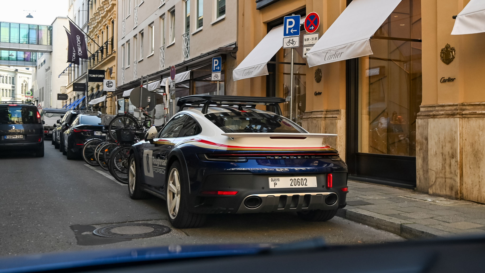 Porsche 911 Dakar - P20602 (Dubai)